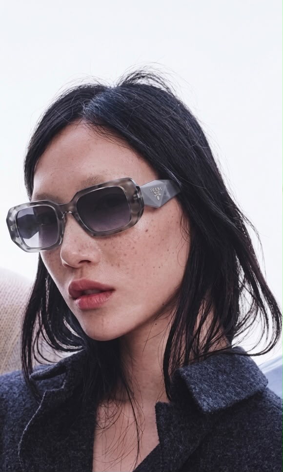 Luxury Bold Grey Frame Rectangular Sunglasses
