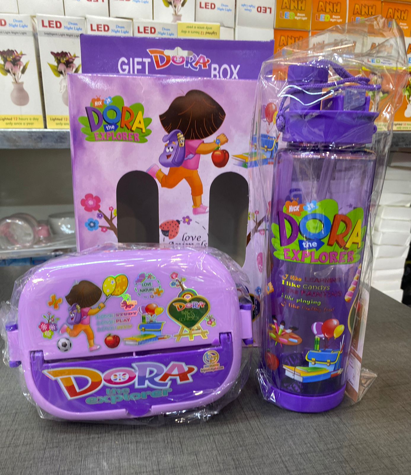 2 in 1 water bottle and lunch box GIFT pack / Gift Box for girls and boys / premium quality / best gift for kids / 2 in 1 water bottle and lunch box GIFT pack / Gift Box for girls and boys / premium quality / best gift for kids