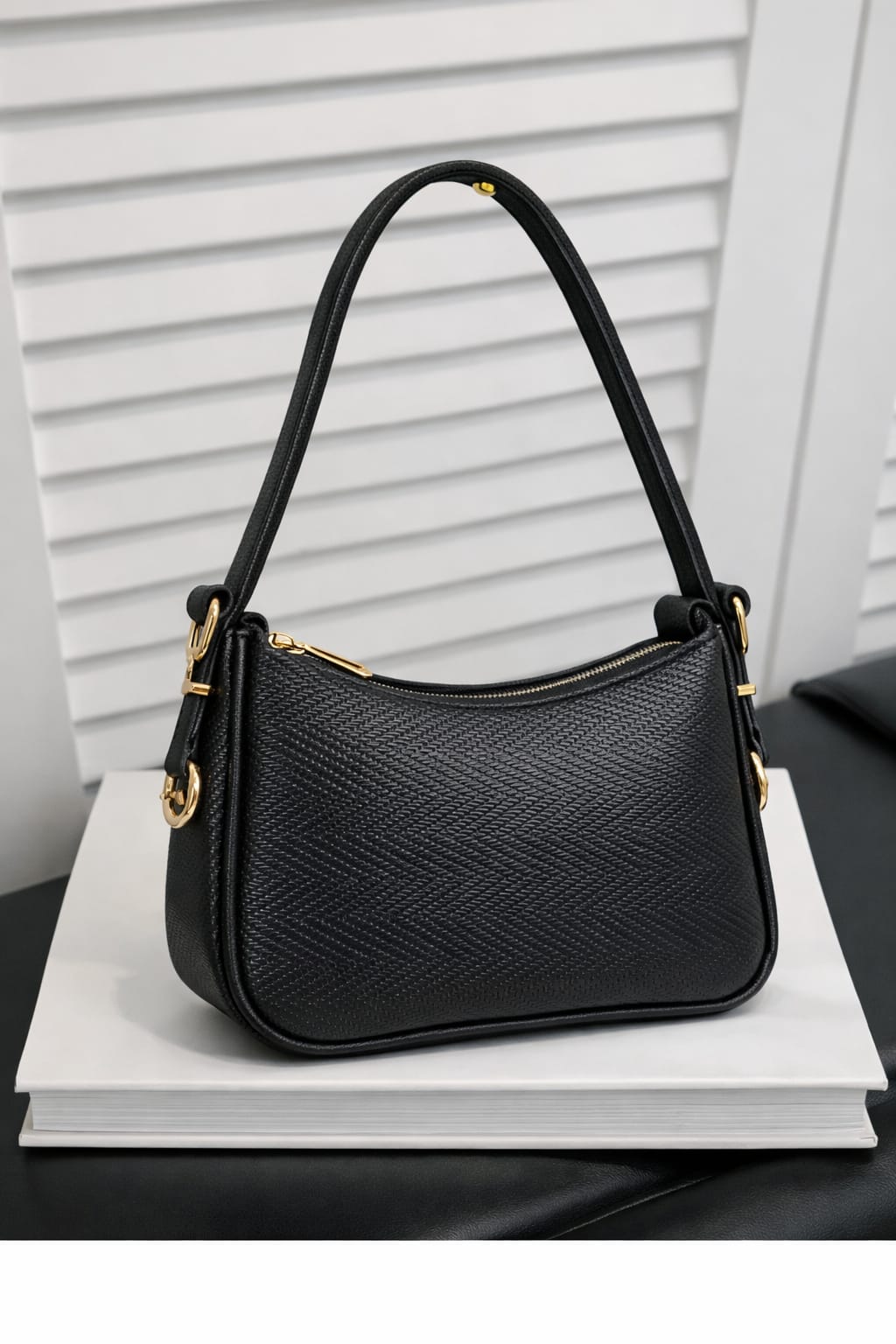 Elegant Textured Shoulder Bag – Premium & Stylish