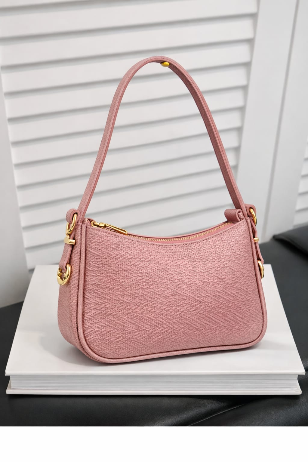 Elegant Textured Shoulder Bag – Premium & Stylish