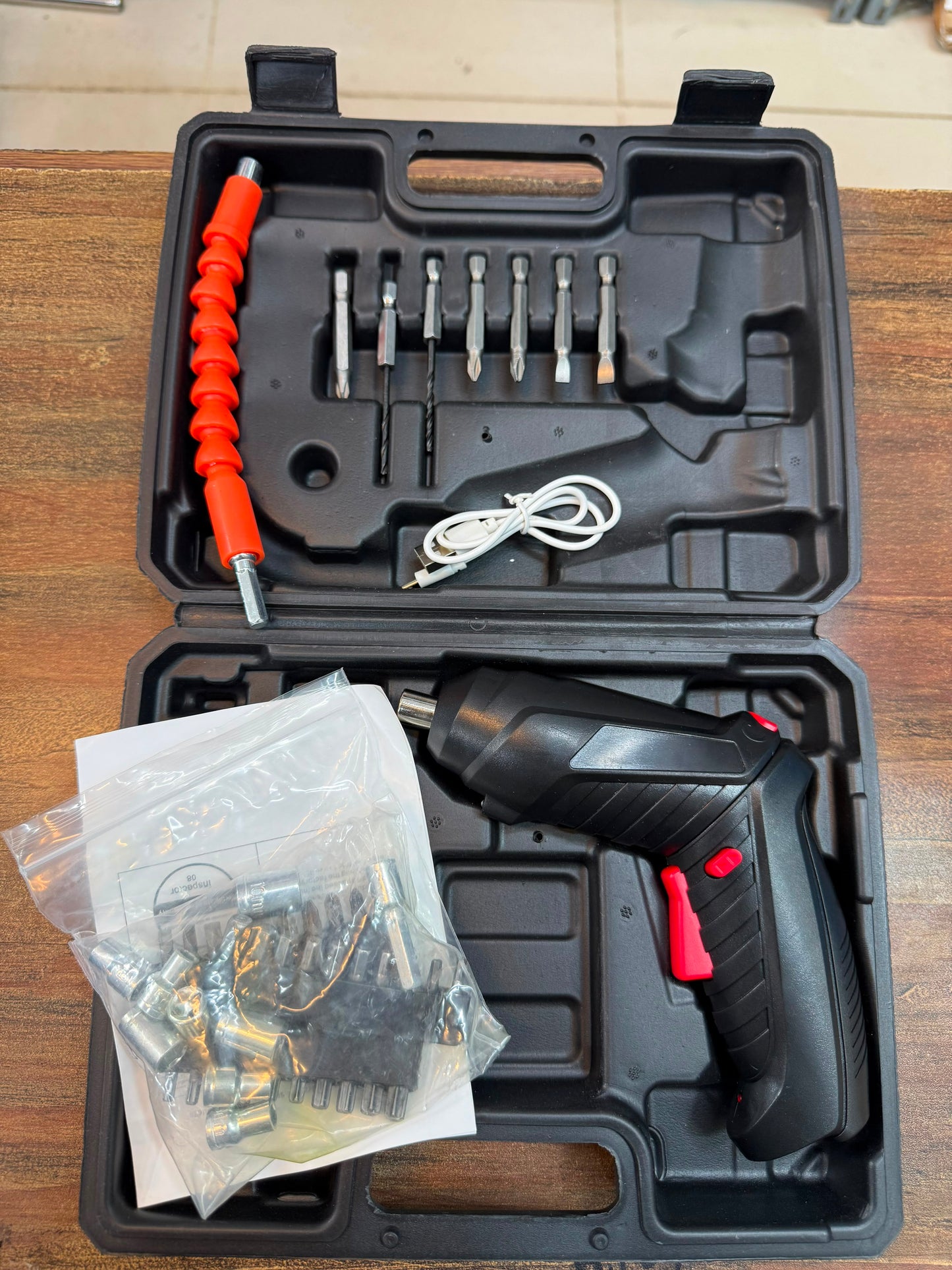 Rechargeable Cordless Screwdriver Tool Set, Mini Household Screwdriver, Multifunctional Lightweight Electric Drill